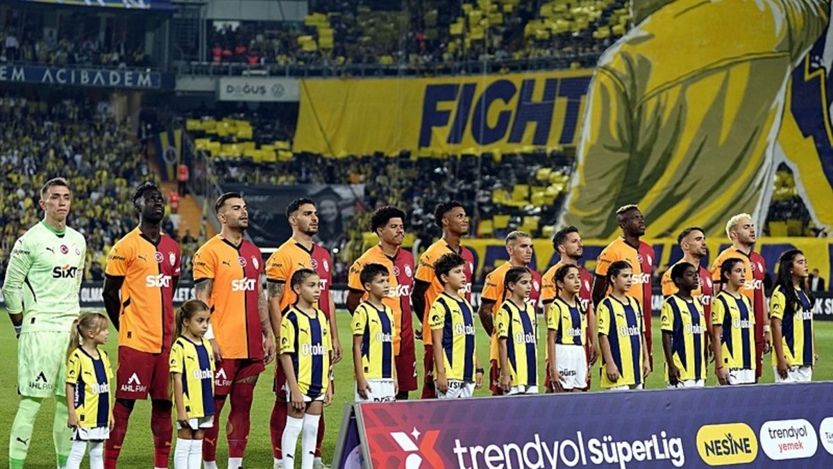 GALATASARAY HABERİ | Okan Buruk'tan galibiyet konuşması! Kadıköy'deki o maçları izletti GALATASARAY HABERİ | Okan Buruk'tan galibiyet konuşması! Kadıköy'deki o maçları izletti