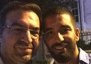 Arda Turan demokrasi nöbetinde!