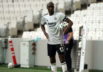 Atiba bu kez 10 numara!