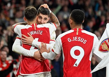 Arsenal son dakikalarda kazandı!