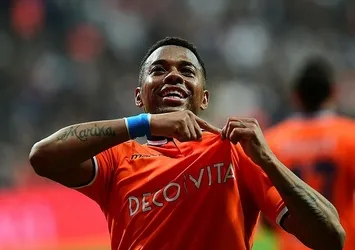 Yiğido Robinho’yu bitiriyor