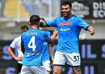 Napoli rahat kazandı