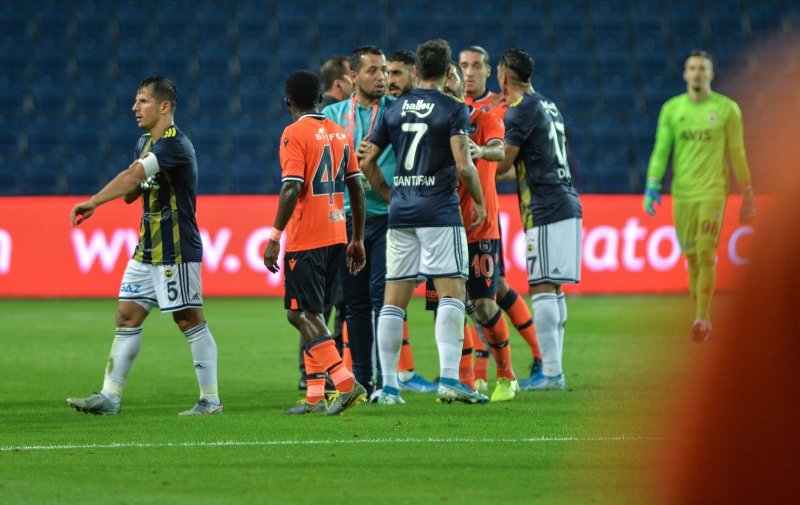 Spor yazarları Başakşehir - Fenerbahçe maçını yazdı!