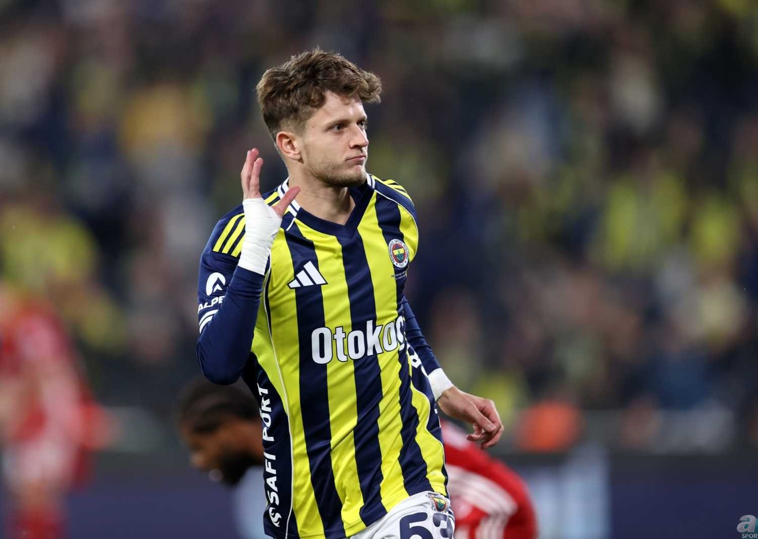 Fenerbahçe’de gözden düşen isme 4 talip! Bundesliga ekipleri paylaşamıyor