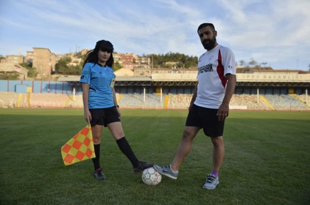 İtiraz için gitti, hakeme aşık oldu