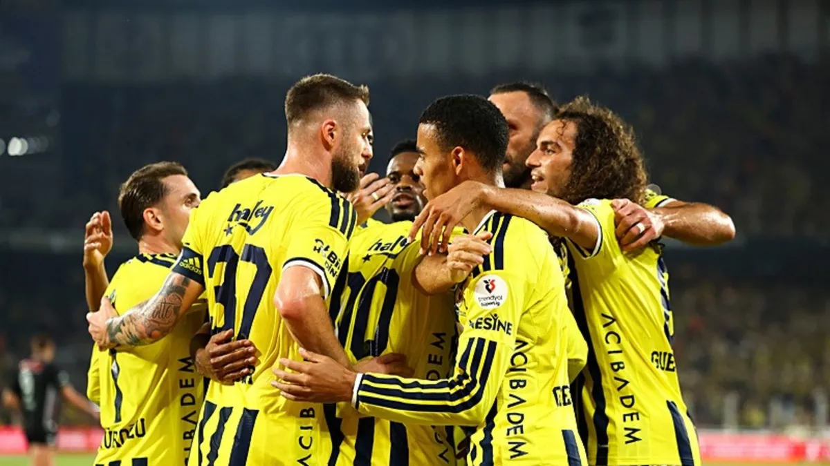Fenerbahçe verslaat Konyaspor met 4-2 in Kadıköy