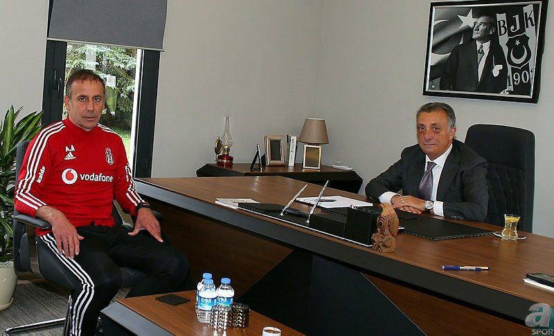 Yıldız futbolcu resmen açıkladı! Beşiktaş’tan teklif aldım