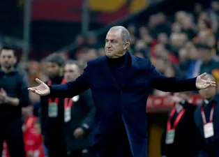 Galatasaray'da Ersun Yanal isyanı