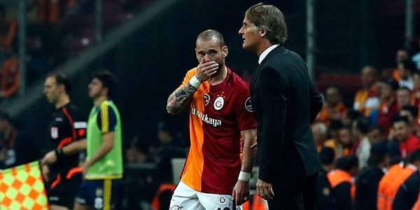 Wesley Sneijder çıldırttı
