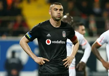 Burak Yılmaz atıyor Kartal uçuyor