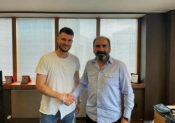 Sivasspor'dan stoper takviyesi!