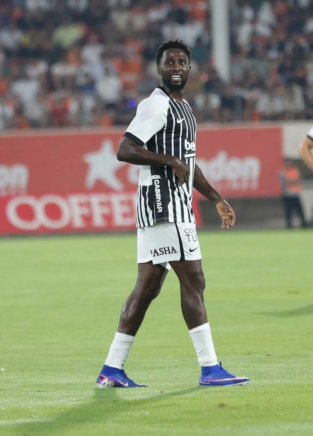 Wilfred Ndidi: Beşiktaş'ın evi mabedimizdir