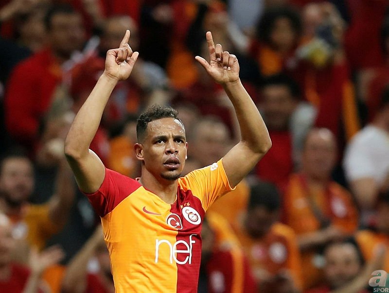 Galatasaray’da Fernando’nun yerine iki transfer birden!