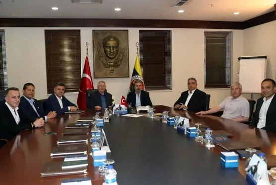 Fenerbahçe'de transfer taarruzuna devam