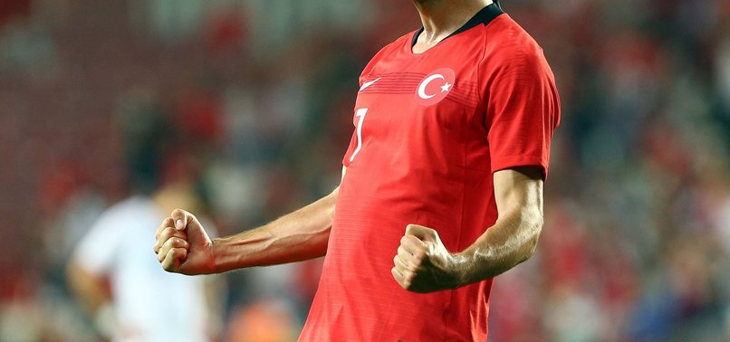 Galatasaray milli yıldızı bitiriyor!