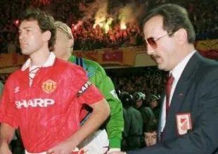 Galatasaray'dan 'Manchester United' paylaşımı