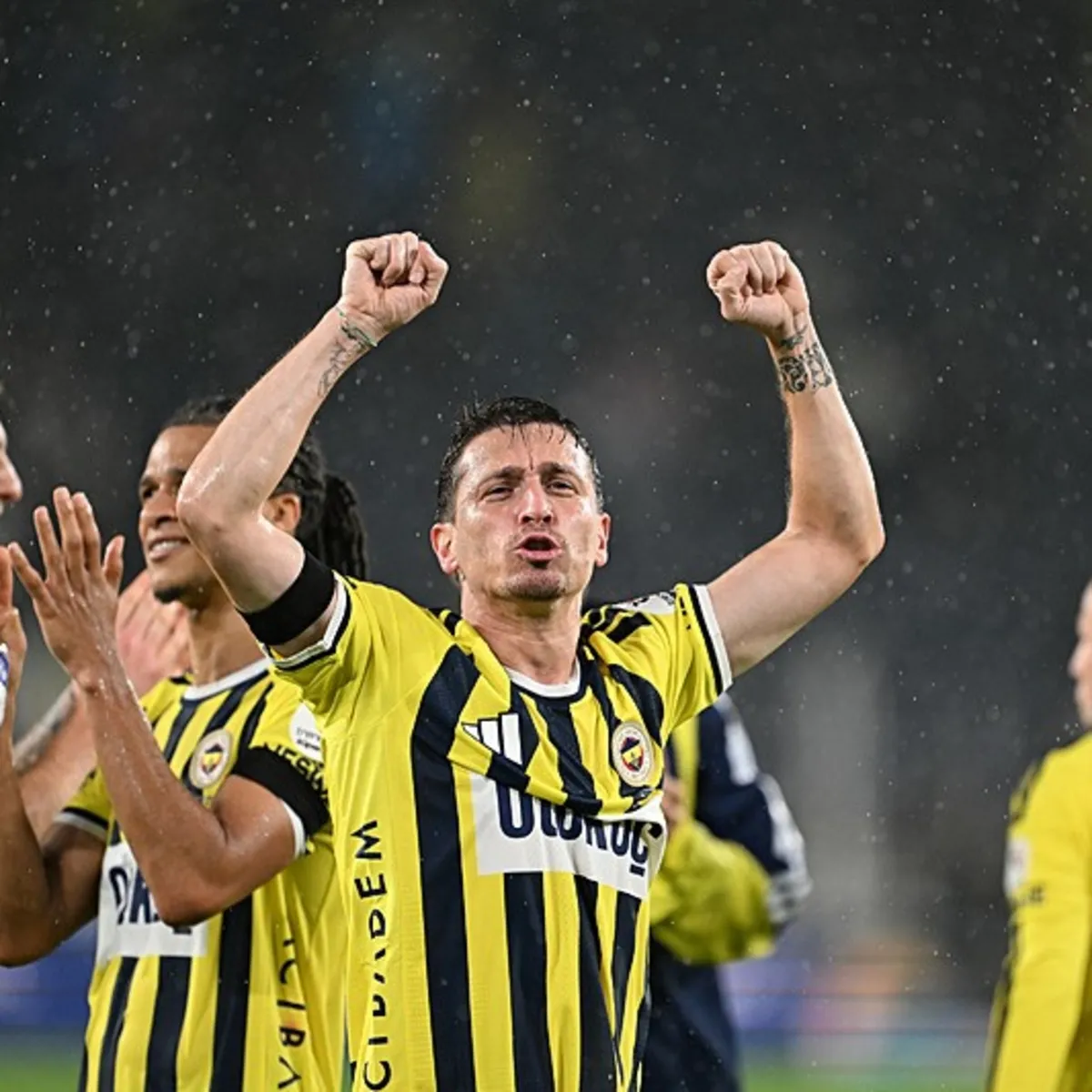 Fenerbahçe'de Mert Hakan Yandaş, tam 568 gün aradan sonra sarı-lacivertli formayla resmi bir maçta sahaya çıktı