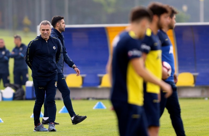 Fenerbahçe’de Ersun Yanal çıldırdı!
