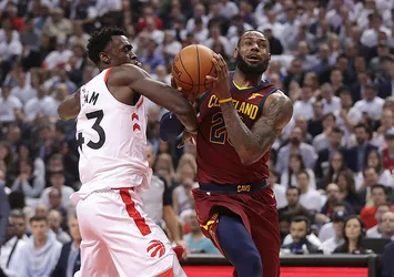 Cavaliers'ı yine LeBron James sırtladı