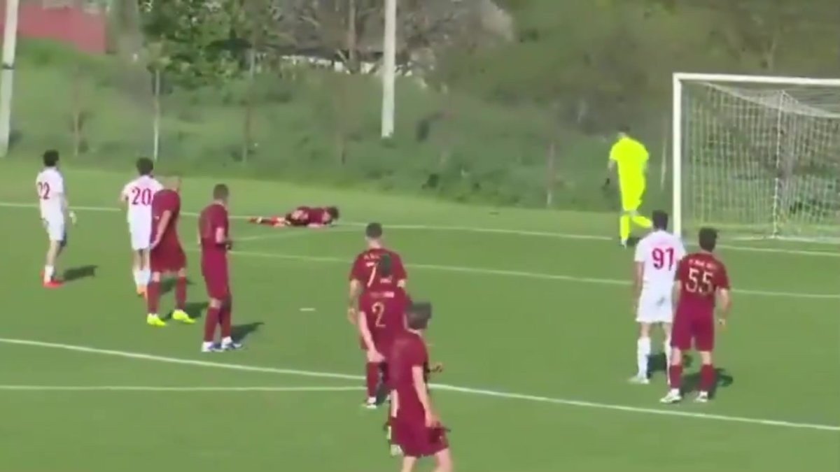 Futbol tarihinin en ilginç golü! Moldova Ligi'nde...