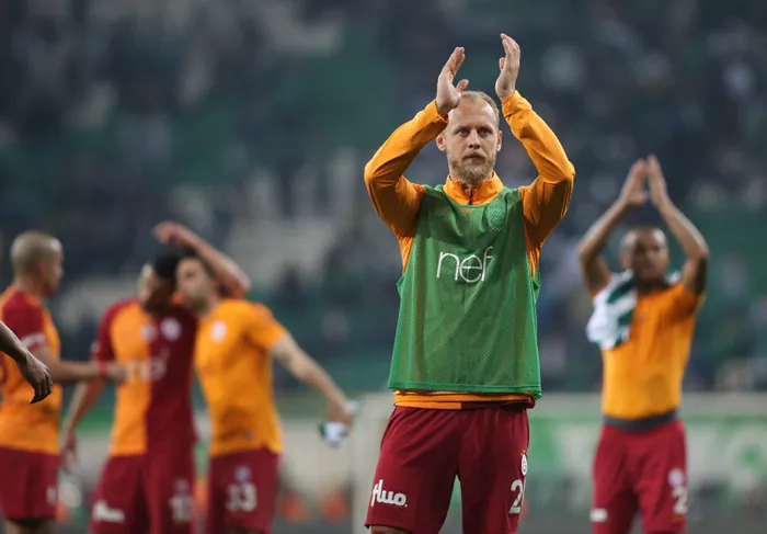 GALATASARAY HABERLERİ - Galatasaray'da Gomis'in ardından Semih Kaya da dönüyor - 1