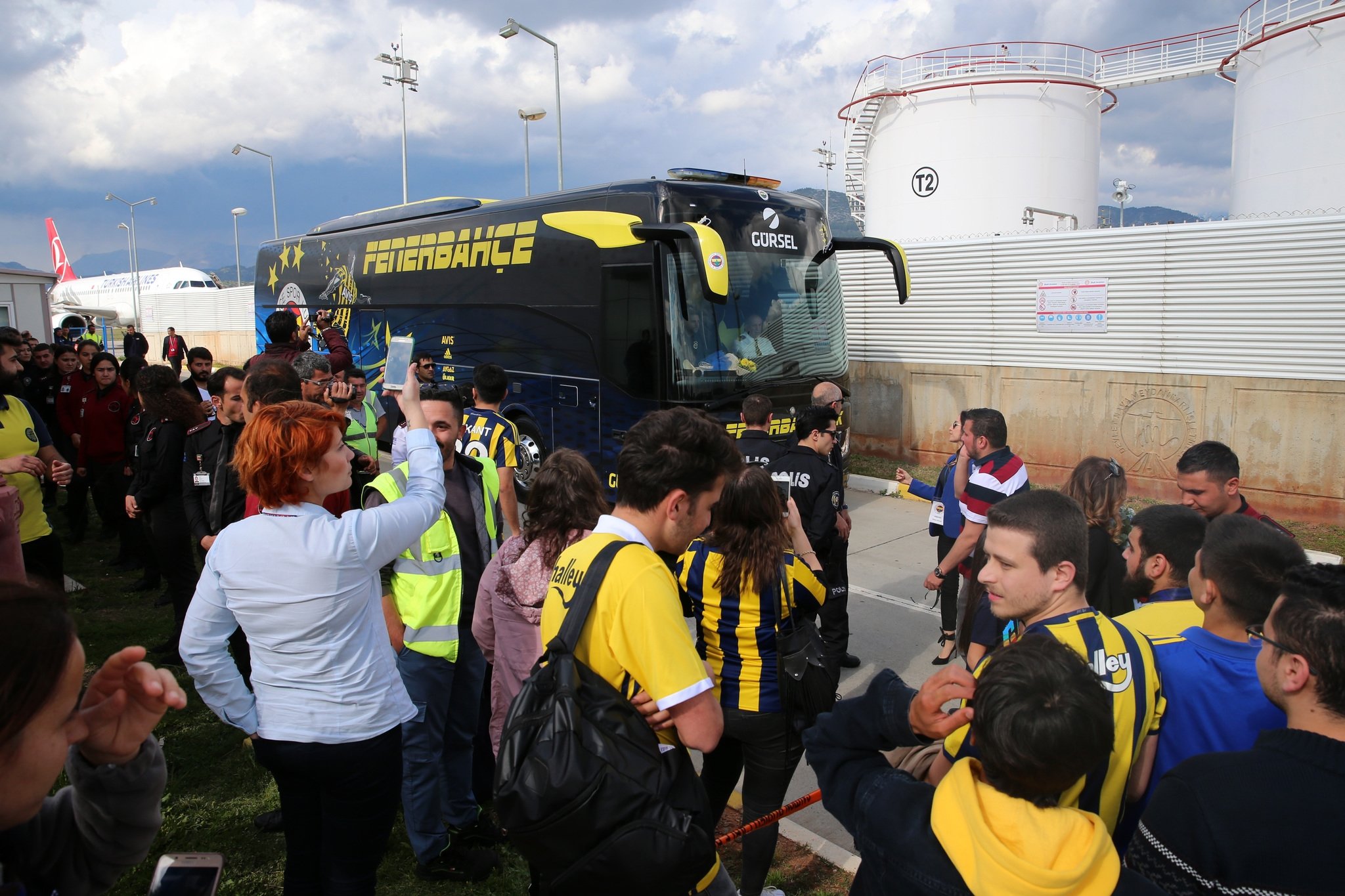 Fenerbahçe kafilesi, Gazipaşa’ya geldi