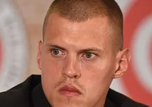 Skrtel isyan etti! Nefret ediyorum...