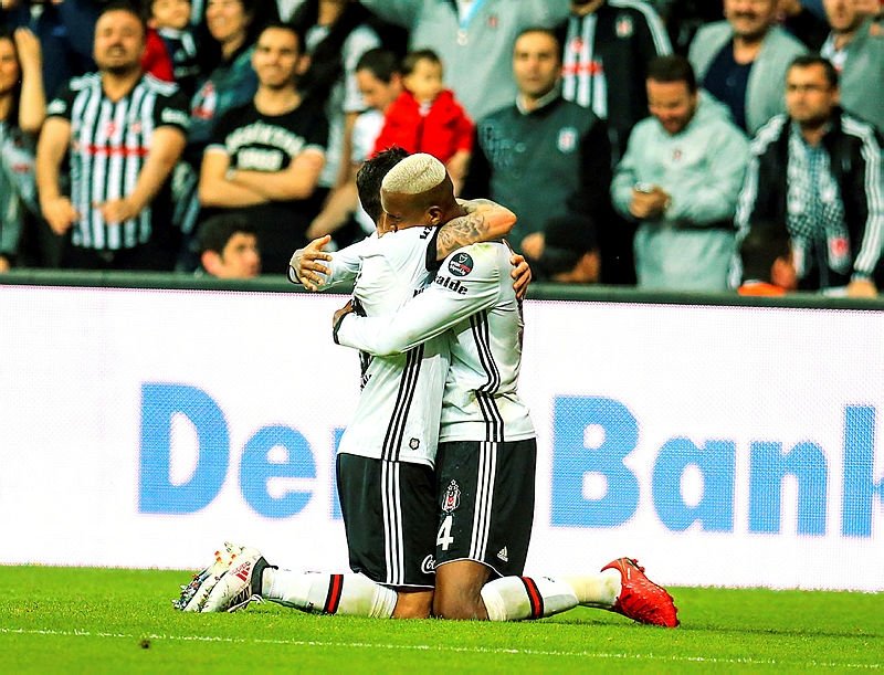 10 yıllık seriyi tarihe gömdü