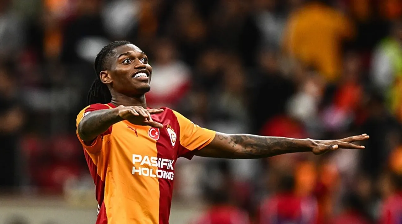 Rafael Leao'ya ülkesi Portekiz Milli Takımı'ndan davet geldi!