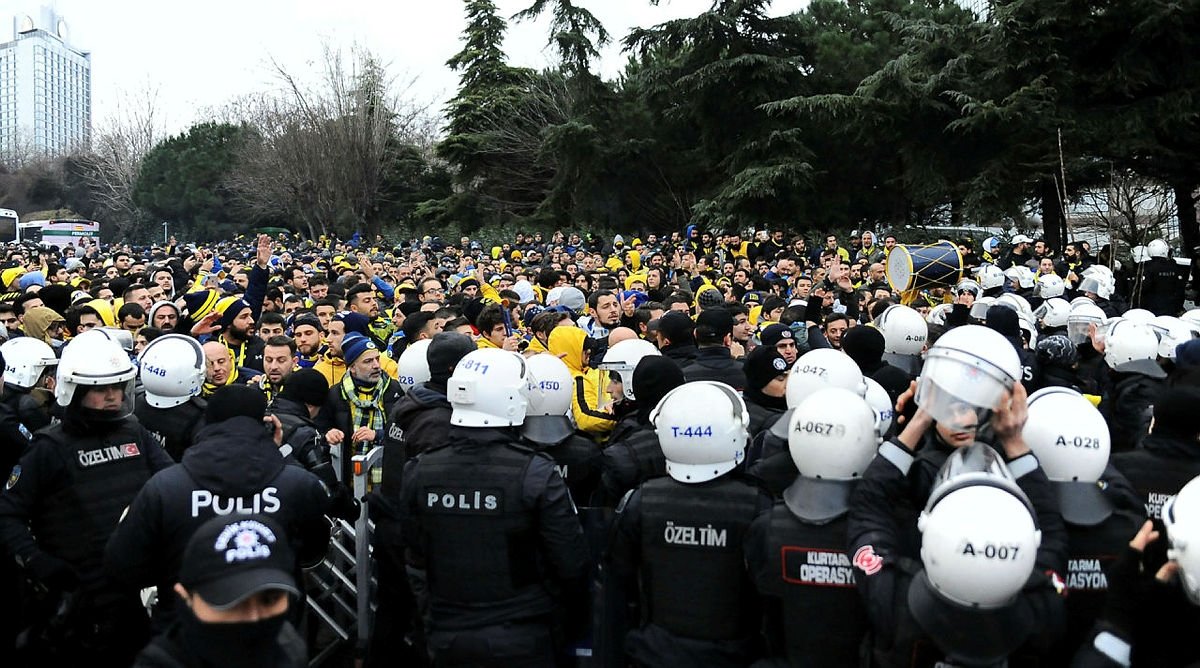 Fenerbahçe taraftarı Vodafone Park’ta