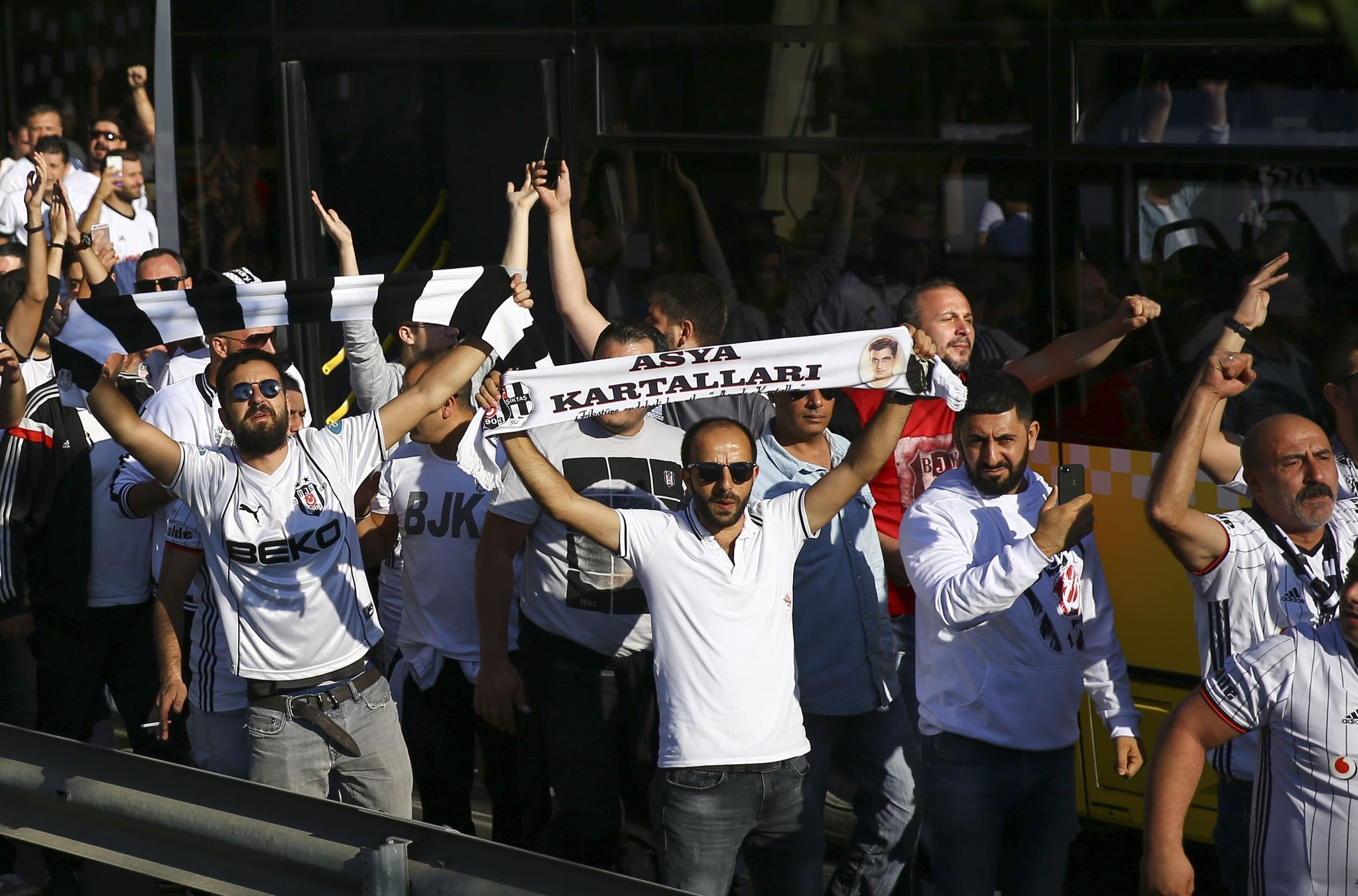 Kadıköy’de beyaz tribün!