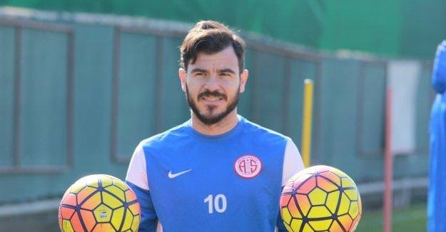 Hangi futbolcular sizin memleketinizden?