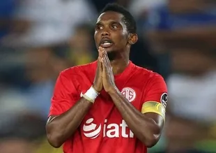Eto'o'dan transfer sinyali
