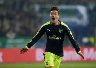Mesut Özil bombası