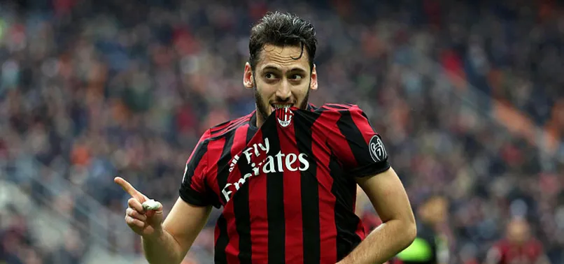 Hakan Çalhanoğlu'ndan ayrılık açıklaması!