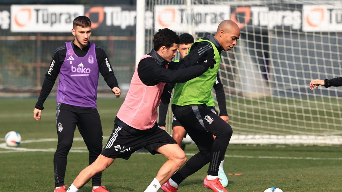 SON DAKİKA: Beşiktaş'a 3 isimden kötü haber! SON DAKİKA: Beşiktaş'a 3 isimden kötü haber!