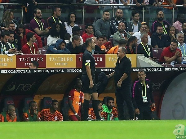 Fatih Terim hiç acımıyor! Yıldız ismin fişini çekti Fatih Terim hiç acımıyor! Yıldız ismin fişini çekti