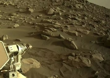 Perseverance keşif aracı Mars'ta Jezero kraterindeki antik nehir deltasını keşfetmeye başlıyor!