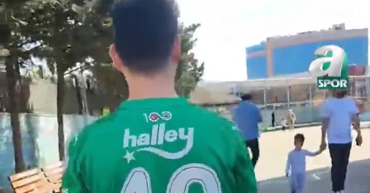F.Bahçeli taraftar oy kullanmaya Livakovic formasıyla gitti!