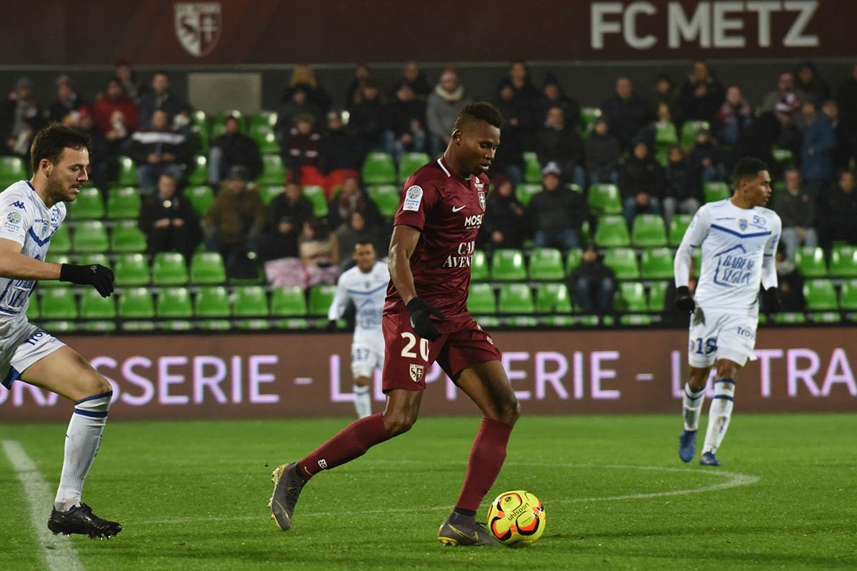 Fenerbahçe golcüsünü buldu! Slimani’nin yerine o geliyor