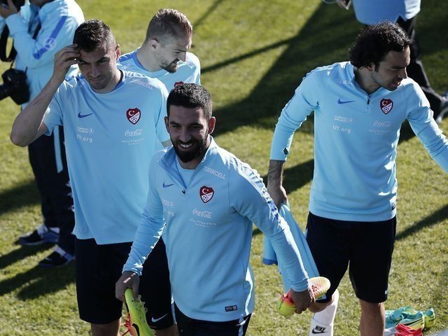 Rüştü Reçber’den Arda Turan’a destek