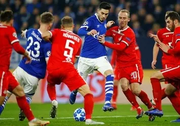 Schalke kazandı, Lokomotiv veda etti
