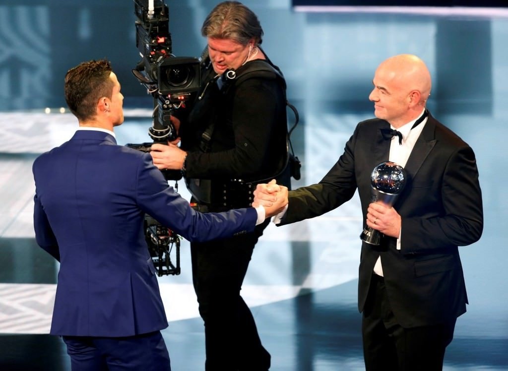 Yılın futbolcusu Cristiano Ronaldo seçildi