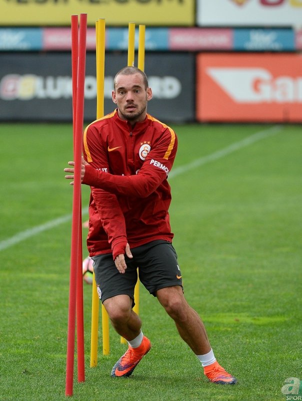 Sneijder Galatasaray’a dönecek mi? Fatih Terim açıkladı