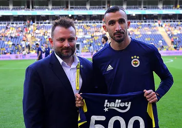 Mehmet Topal’a 500. maç ödülü