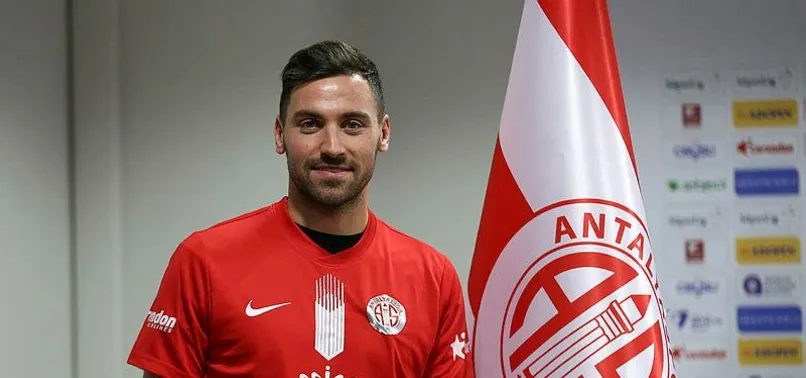 Antalyaspor'da Sinan Gümüş imzaladı