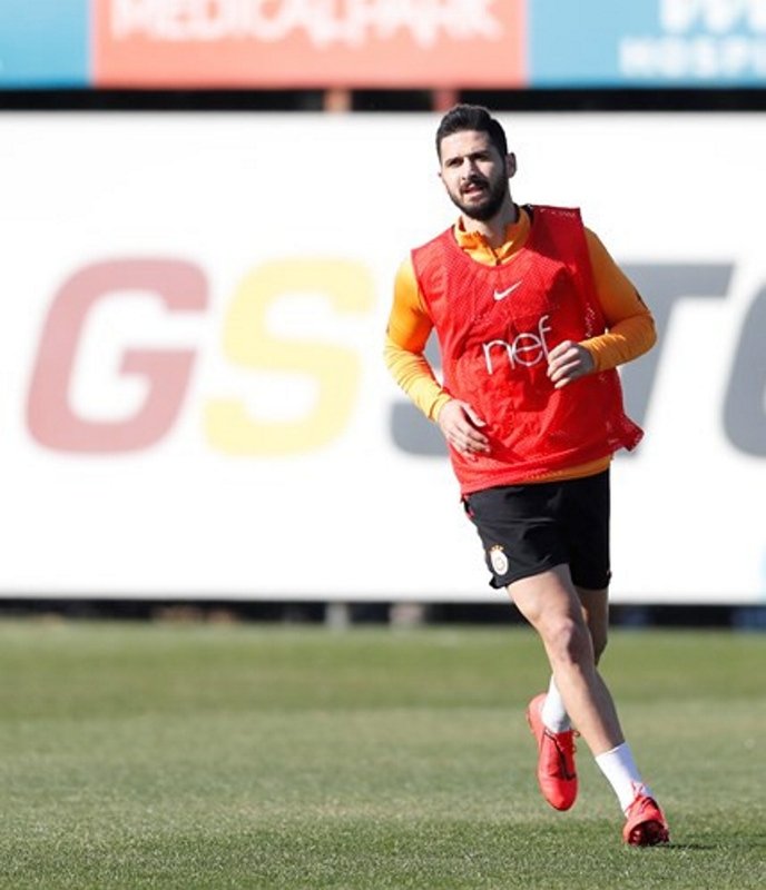 Galatasaray’da dev operasyon!