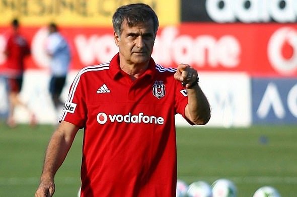 Beşiktaş’ta 4 ismin bileti kesildi