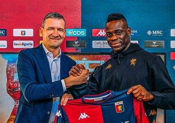 Balotelli'den süpriz imza!