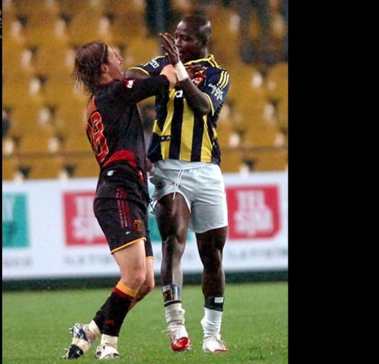 Fenerbahçe - Galatasaray derbilerinin en özel kareleri